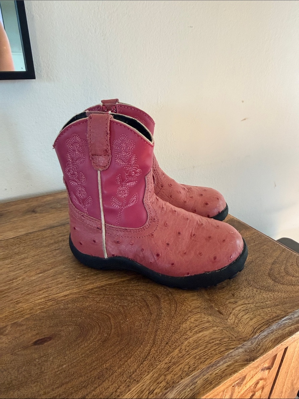 Pink size 7 cowboy boots